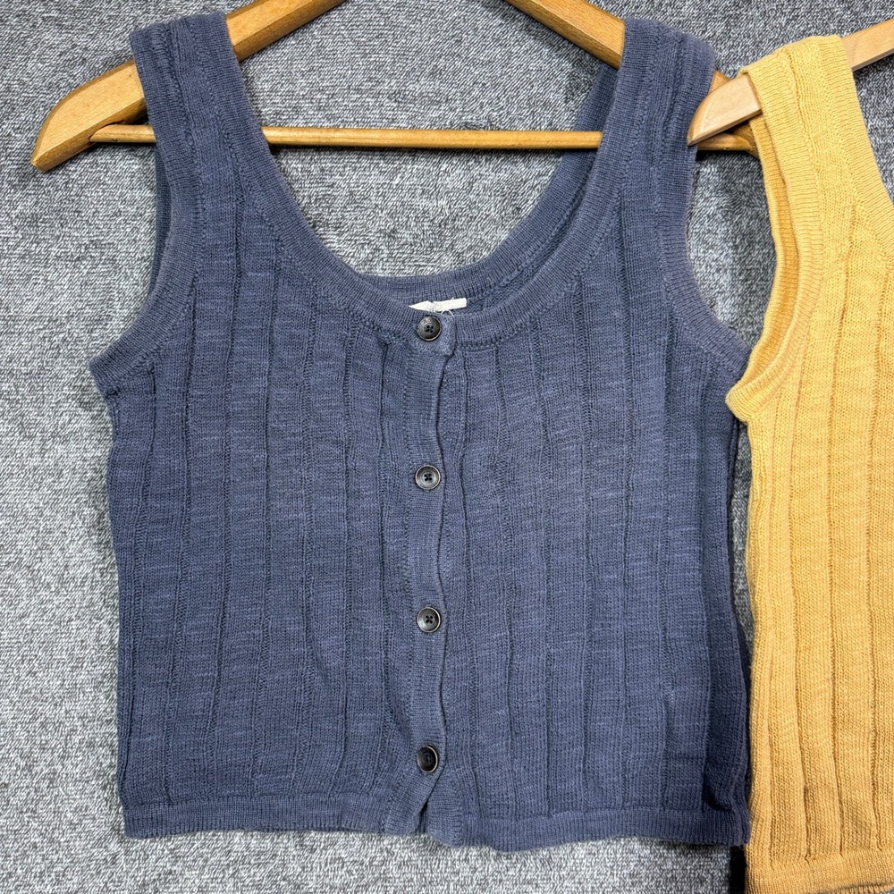 Roxy Tank Top Lot of 2 Ribbed Knit Button Front Medium Navy Blue Mustard Yellow - Picture 3 of 9